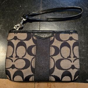 Coach Signature Tan And Black Wristlet Card Wallet Change Purse